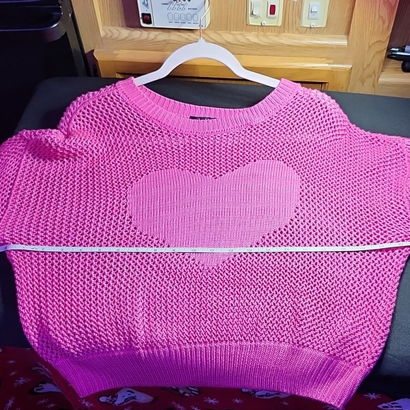 Pink Heart Knit Sweater - Picture 4 of 6